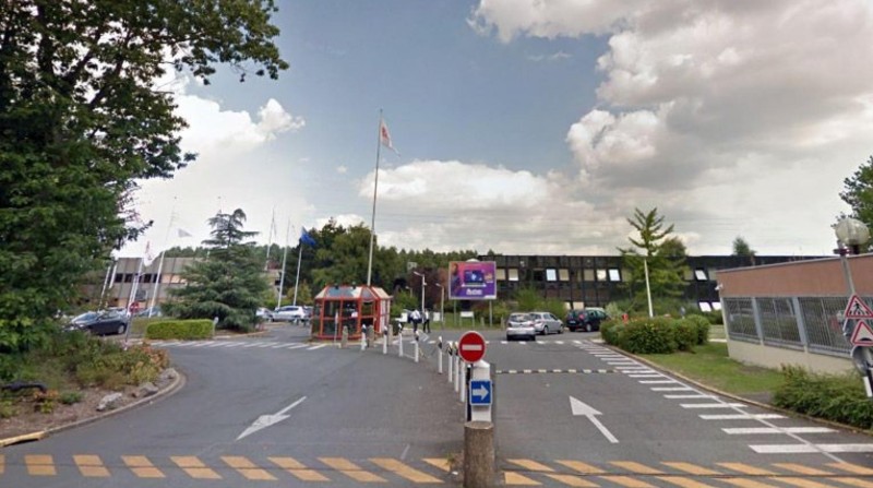 réserver un taxi pour se rendre à la centrale d'achat Auchan à Villeneuve-d'Ascq